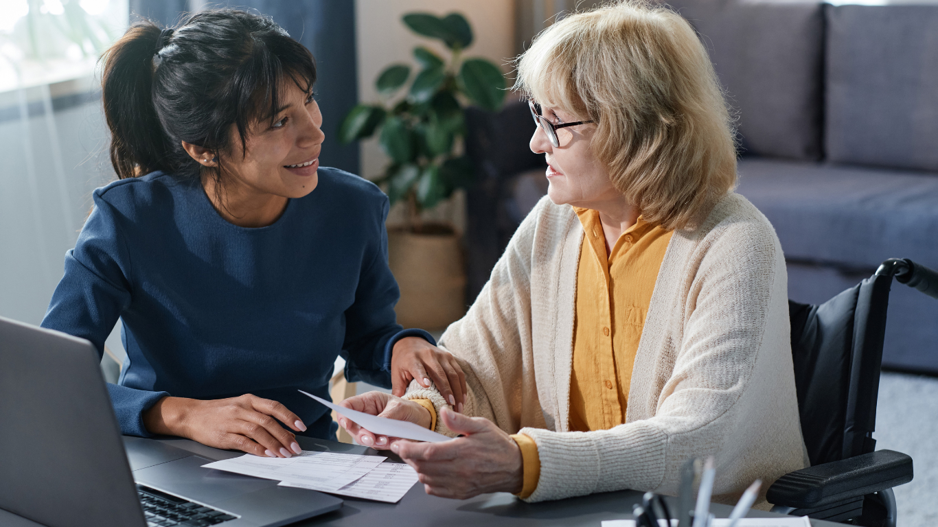 Debt Settlement Advisor helping Client